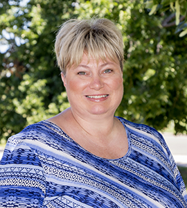 Headshot of Theresa Snyder