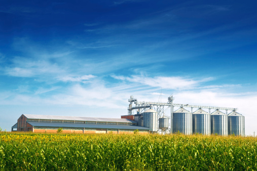 A farm and silos 