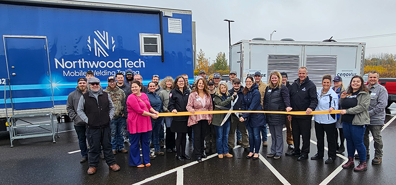 Ribbon Cutting for Generator for Mobile Welding Lab